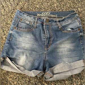Wallflower Women Shorts